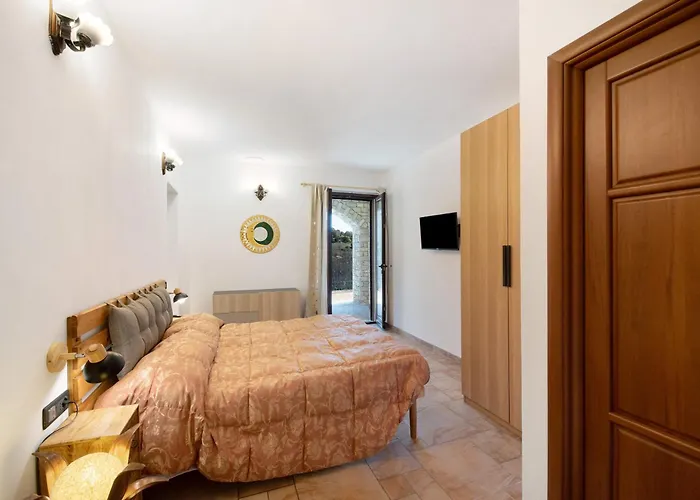 Baia Di Campo Feriehus Campomorone